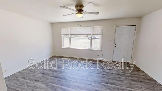 Photo - 1216 Janes Ln