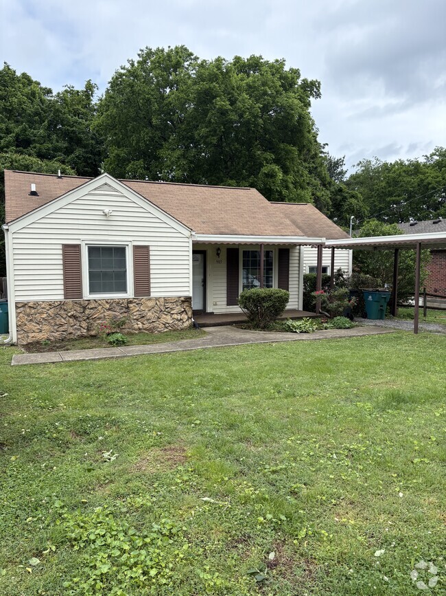 Building Photo - 905 Malquin Dr Rental