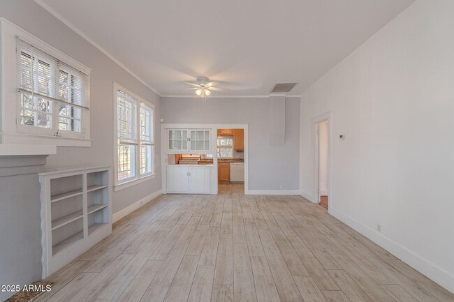 Photo - 711 E McKinley St
