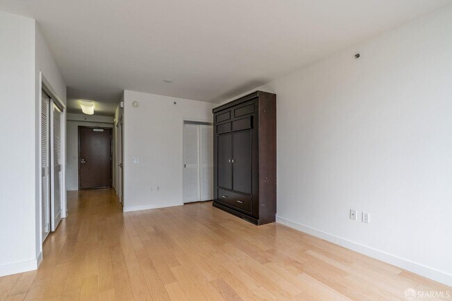 Photo - 199 New Montgomery St