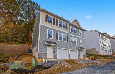 Photo - 1250 E 7th St