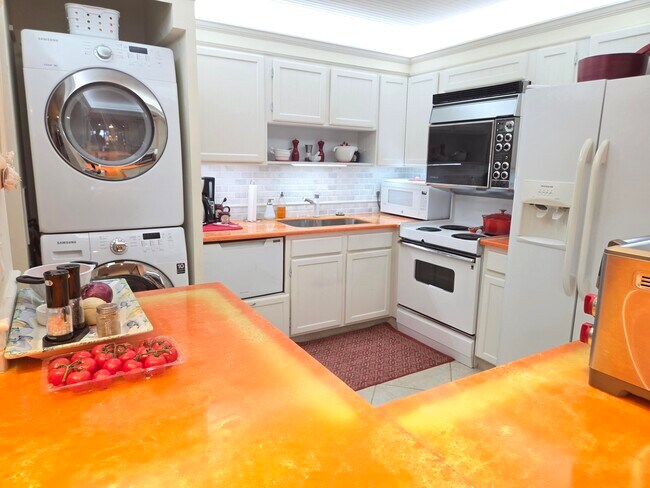 1357 NE Ocean Blvd Unit 205