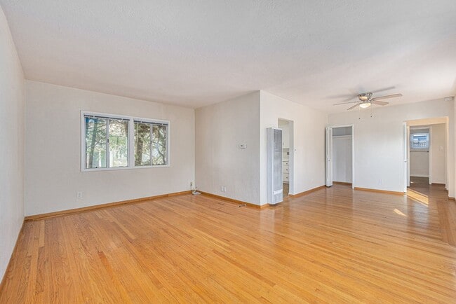 Building Photo - 3125 Fernside Blvd Rental