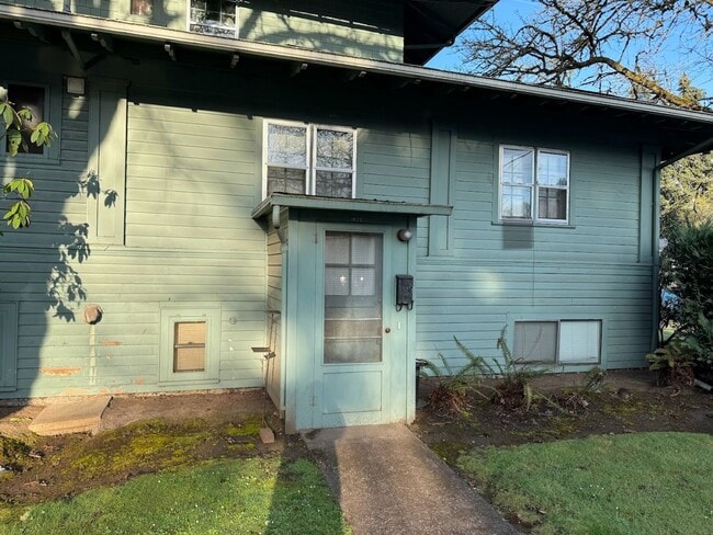 Building Photo - Great 1 Bedroom Apartment Near Downtown Unit 1020 Jefferson St