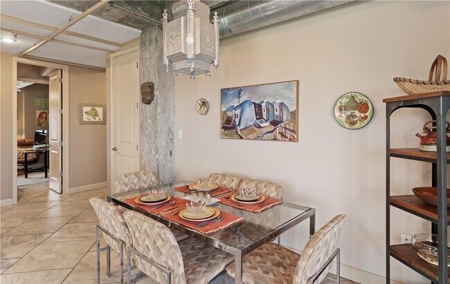 Photo - Contemporary Unit with High-End Features