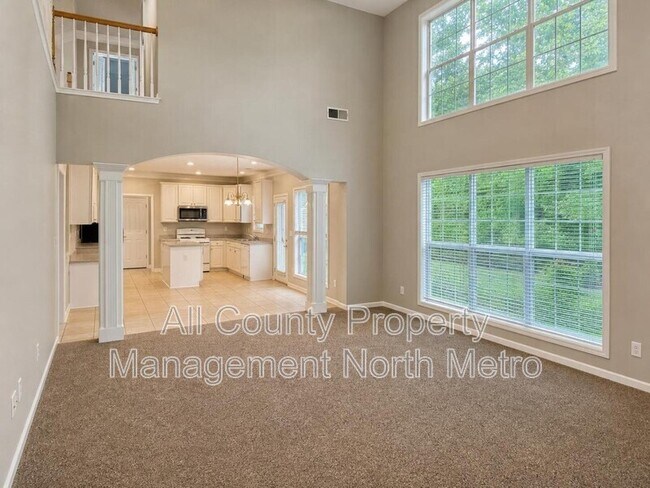 Photo - 550 Elgaen Ct