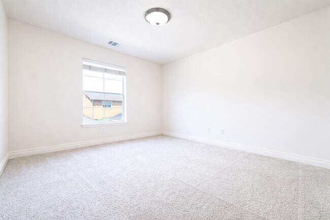 Photo - 3411 Clearview Cir