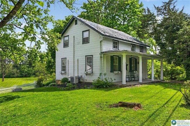 Photo - 5686 Cetronia Rd