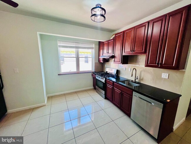 Photo - 1926 S 7th St Unit 3