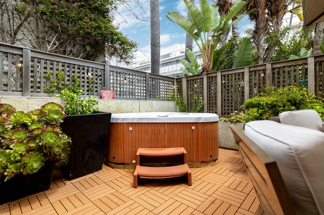 Photo - 457 Coast Blvd Unit ID1024461P