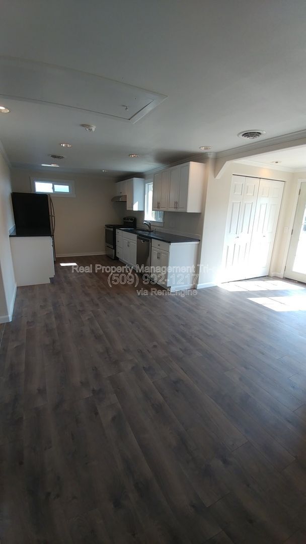 Photo - 1310 Birch Ave