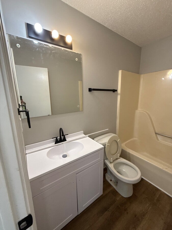 Photo - 127 E Jefferson St