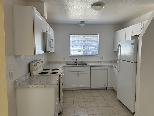 Photo - Vine st Unit vine st  C