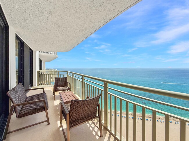 Building Photo - 3000 N Ocean Dr Unit 40-D Rental