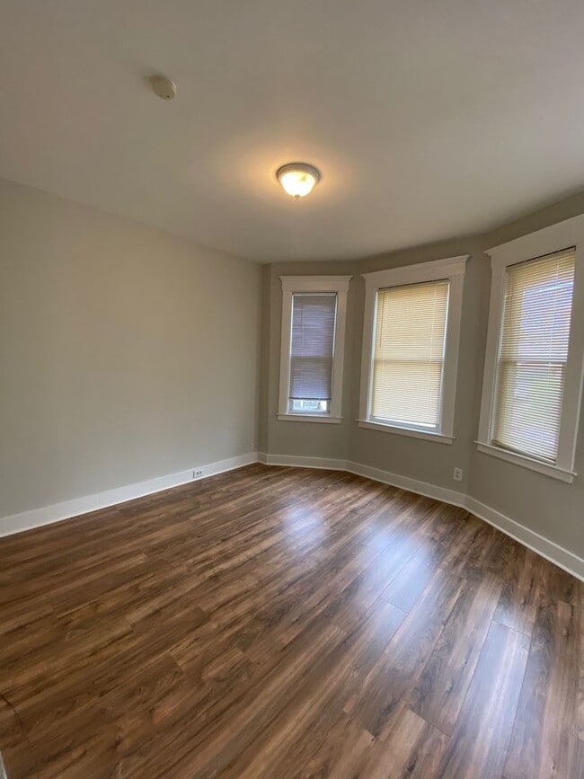 Photo - 34 Willis St Unit 1