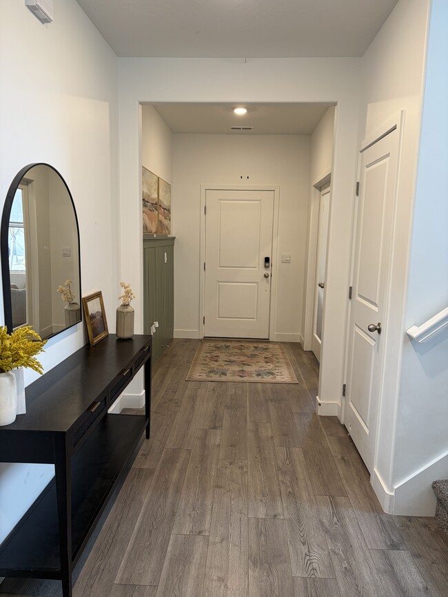 Photo - 1583 E Star Spgs Dr