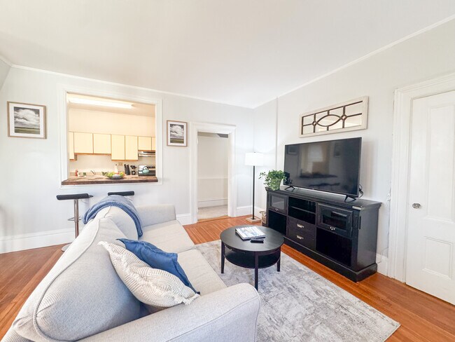 39 Cypress St Unit 2