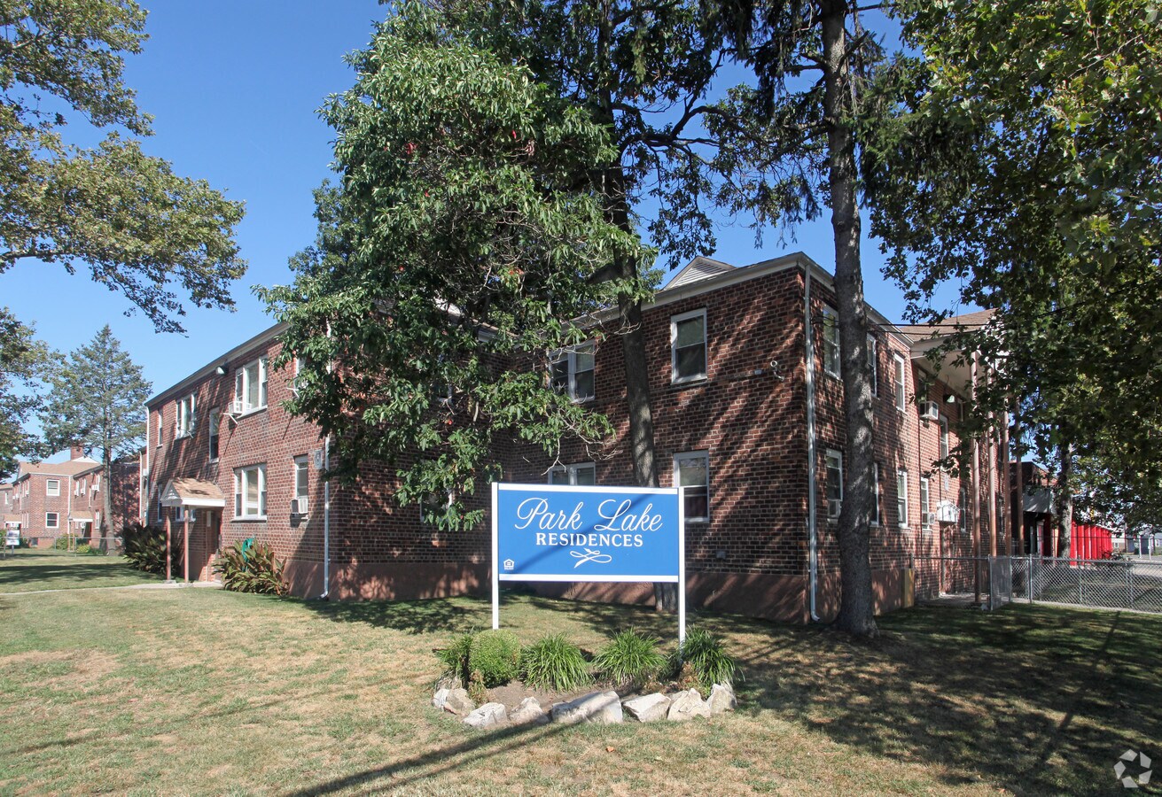 Photo - Park Lake Residence