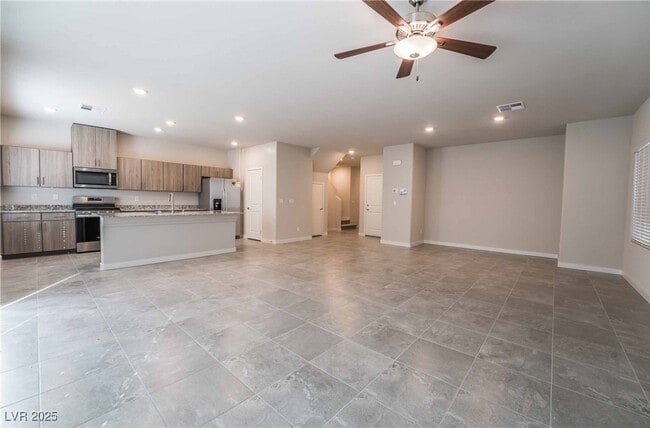 Photo - 3823 Corellia Ave