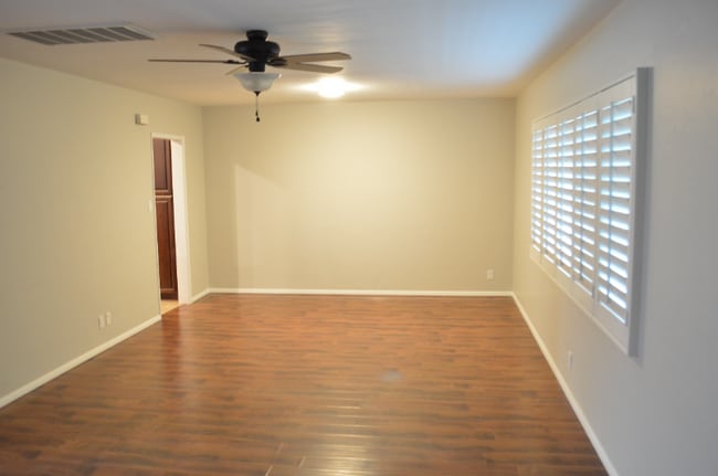 Photo - 8221 E Windsor Ave