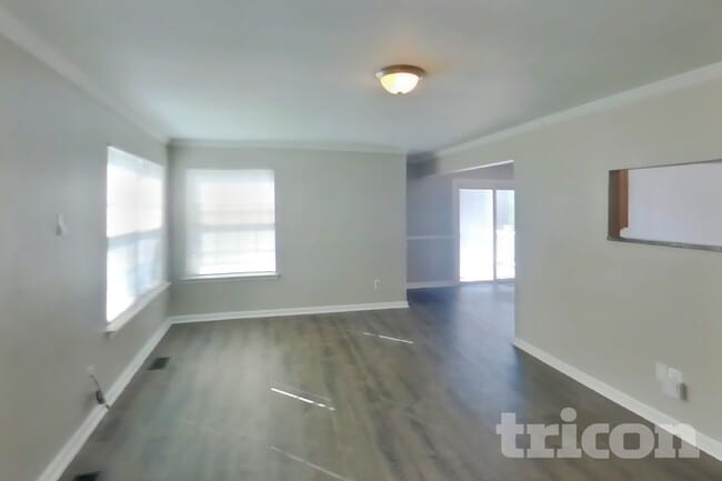 403 Darby Ln