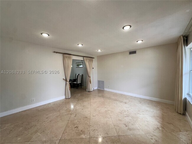 Photo - 7050 SW 5th St