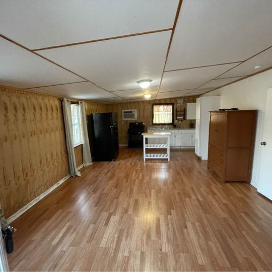 Photo - 2124 Polly Ln