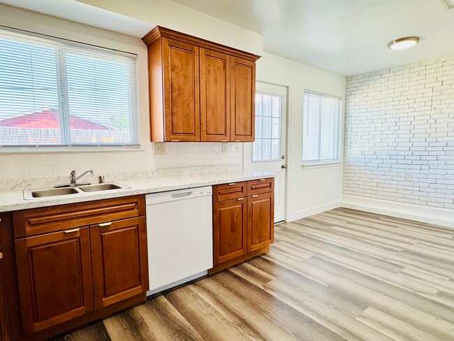 Photo - 63 Cathcart Ave