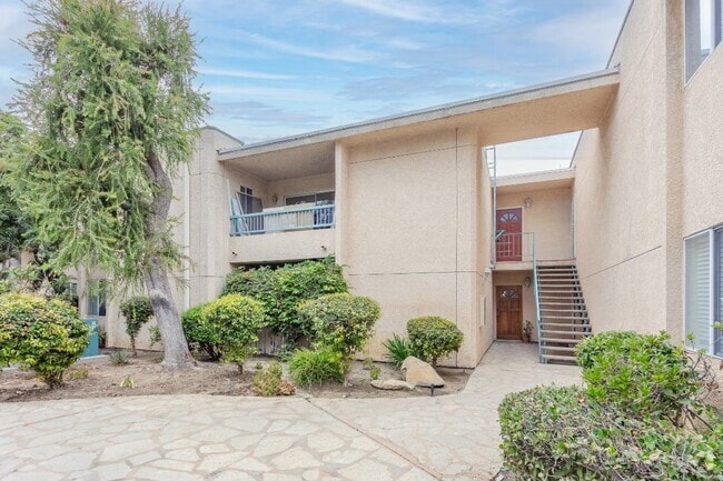 Building Photo - 18307 Burbank Blvd Unit 24 Rental