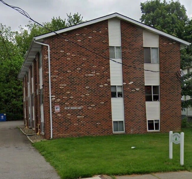 1 Bedroom Apartment |UTILITIES EVERYTHING INCLUDED! - 1 Bedroom Apartment |UTILITIES EVERYTHING INCLUDED! Unit 47 Rhodes F