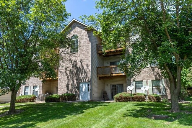 $1,295 | 2 Bedroom, 2 Bathroom Condo | Pet... - $1,295 | 2 Bedroom, 2 Bathroom Condo | Pet...
