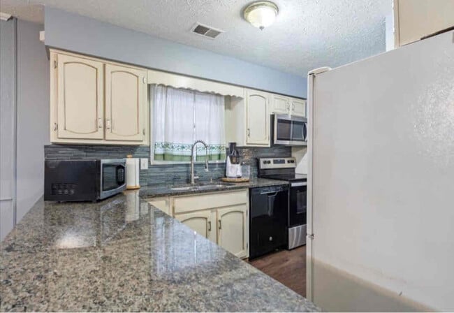 Photo - 7955 Rockridge Ct
