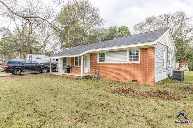 Photo - 100 Ravenwood Way