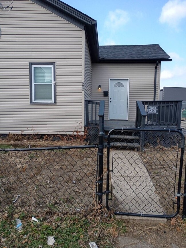 Photo - Charming 3 - Bedroom Property in Prime Location