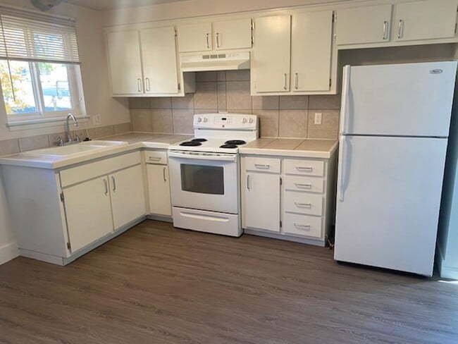 Photo - 1 Bedroom & 1 Bath Duplex Unit 1635