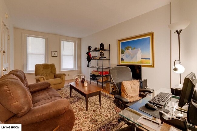 Photo - 513 1/2 W James St Unit 1