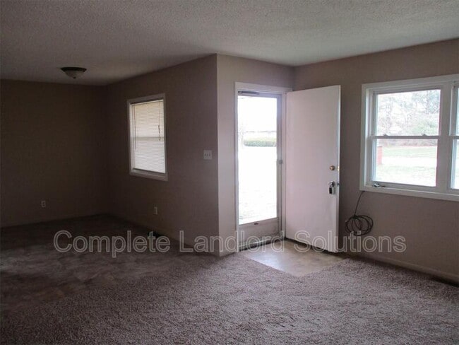 Photo - 5921/5923 East Braddock Avenue