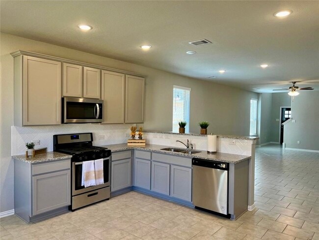 Photo - 31418 Horseshoe Meadow Bend Ln