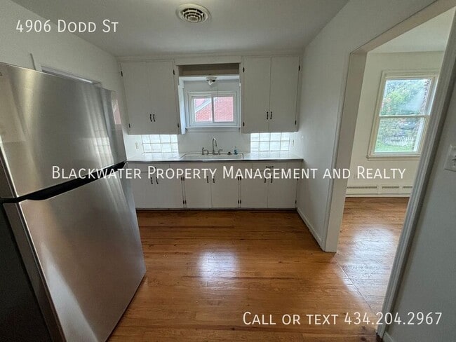 Photo - 4906 Dodd St