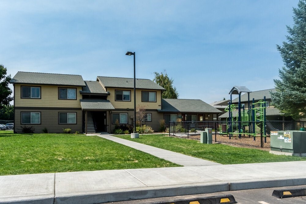 Photo - 950 SW Madison St