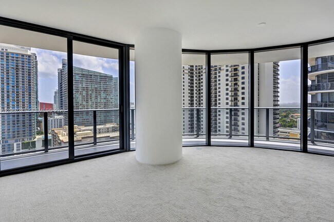 Photo - 45 SW 9th St Unit 1806