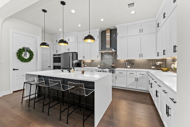 Photo - 127 Loysoya St