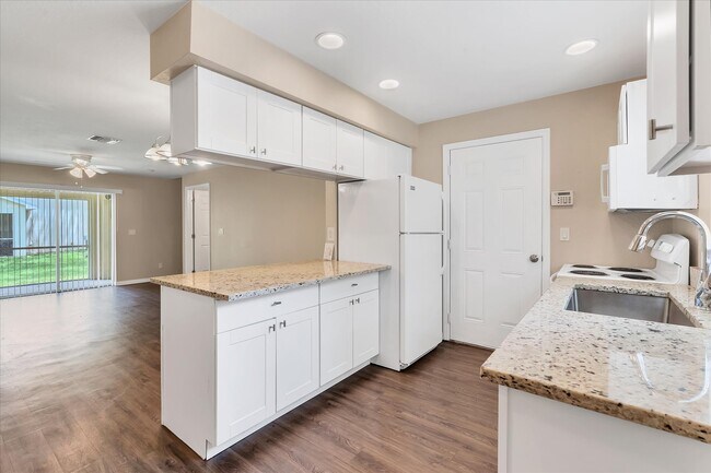 Photo - 5257 Leeds Rd