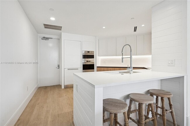 Photo - 705 Crandon Blvd Unit 306