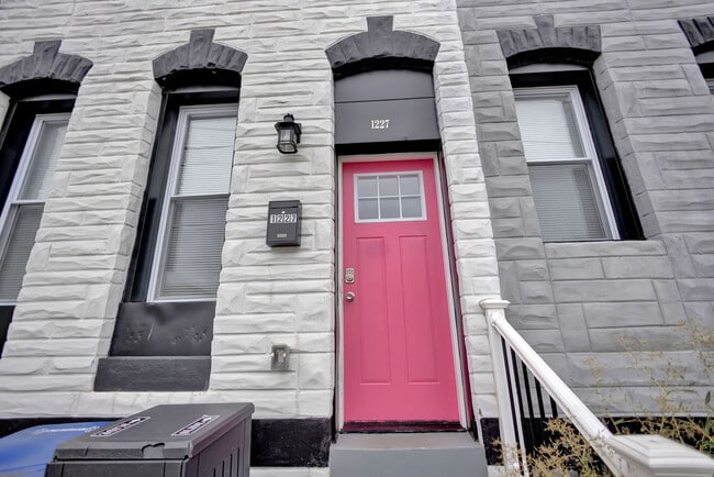 Building Photo - 1227 E Preston St Rental