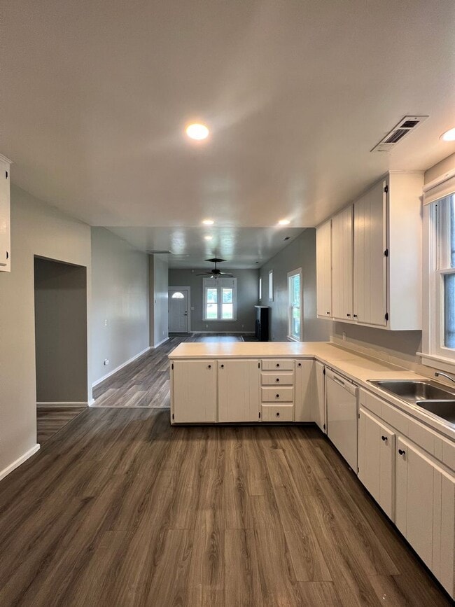 Photo - House Available for Rent in Mt Vernon!