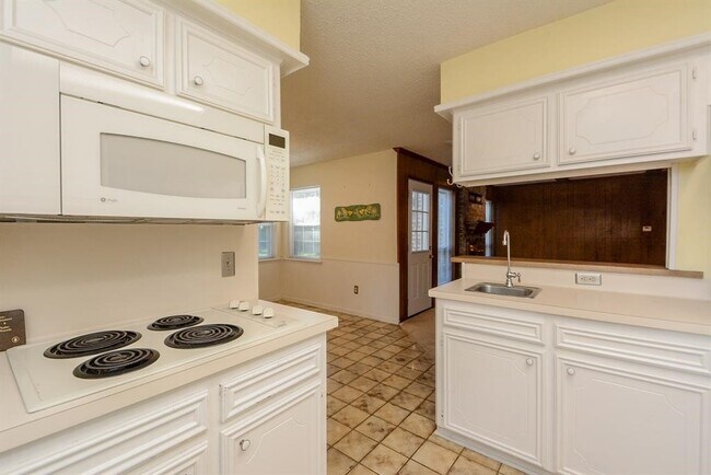 Photo - 5731 Old Lodge Dr