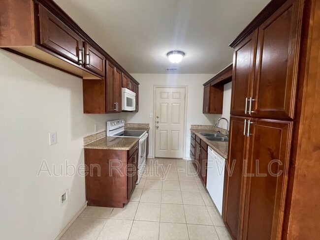 Photo - 907 Parkplace Ridge