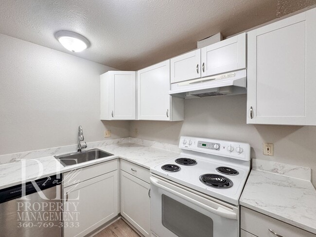 Photo - Refreshed 3-Bed Hefner Home with Private Lawn & Covered Parking