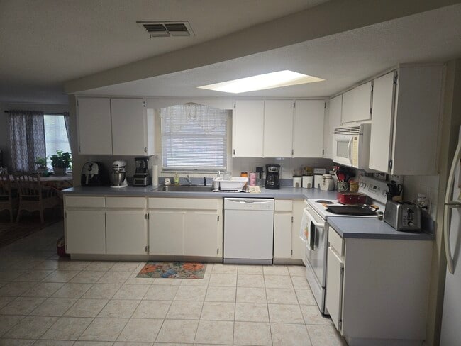 Photo - 9621 Shamokin Ln
